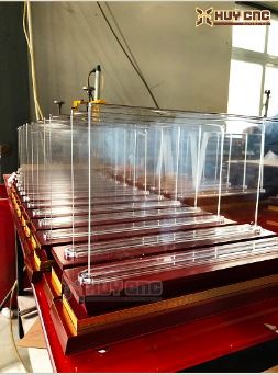 Biển chức danh mica đế gỗ - Quảng Cáo Huy CNC - Công Ty TNHH Sản Xuất Thương Mại Và Quảng Cáo Huy CNC